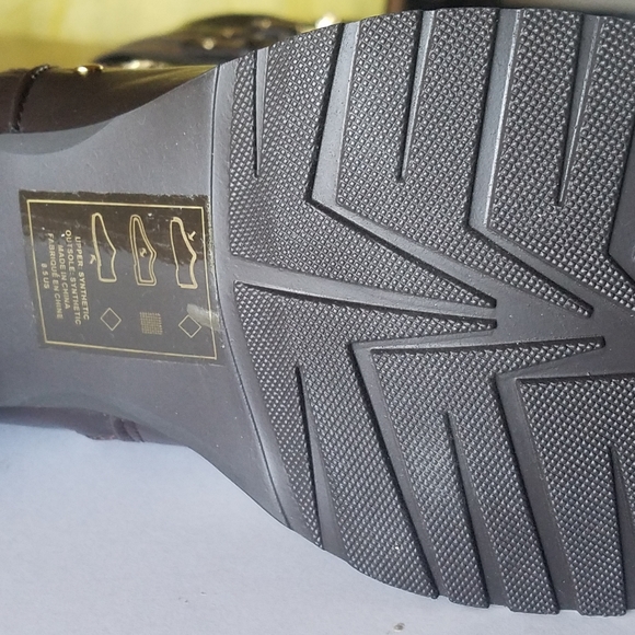 Boots - Picture 4 of 5